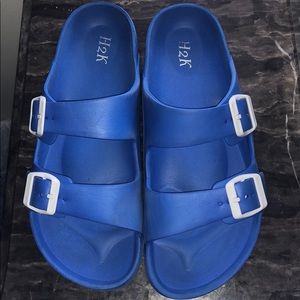 blue rubber women’s sandals